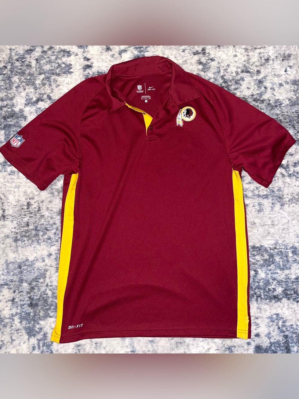 Nike dri-fit Washington redskins polo size small